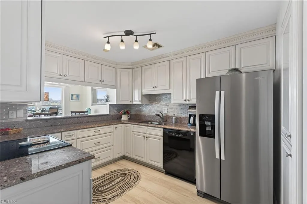 Virginia Beach, Virginia 23451, United States, 2 Bedrooms Bedrooms, ,2 BathroomsBathrooms,Residential,Active,233650