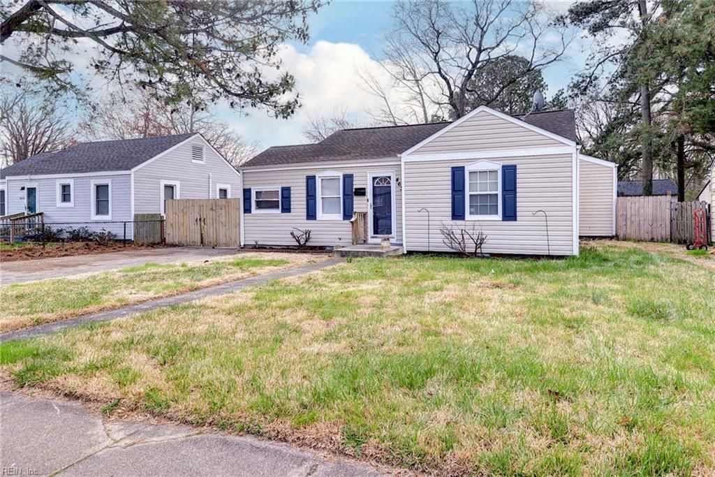 Photo of 4635 Robin Hood Road, Norfolk, VA 23513 (MLS # 10624923)