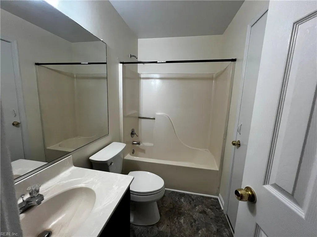 Portsmouth, Virginia 23702, United States, 3 Bedrooms Bedrooms, ,2 BathroomsBathrooms,Residential,Active,87043
