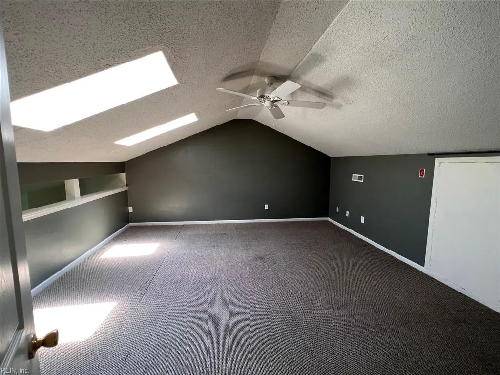 Portsmouth, Virginia 23702, United States, 3 Bedrooms Bedrooms, ,2 BathroomsBathrooms,Residential,Active,87043