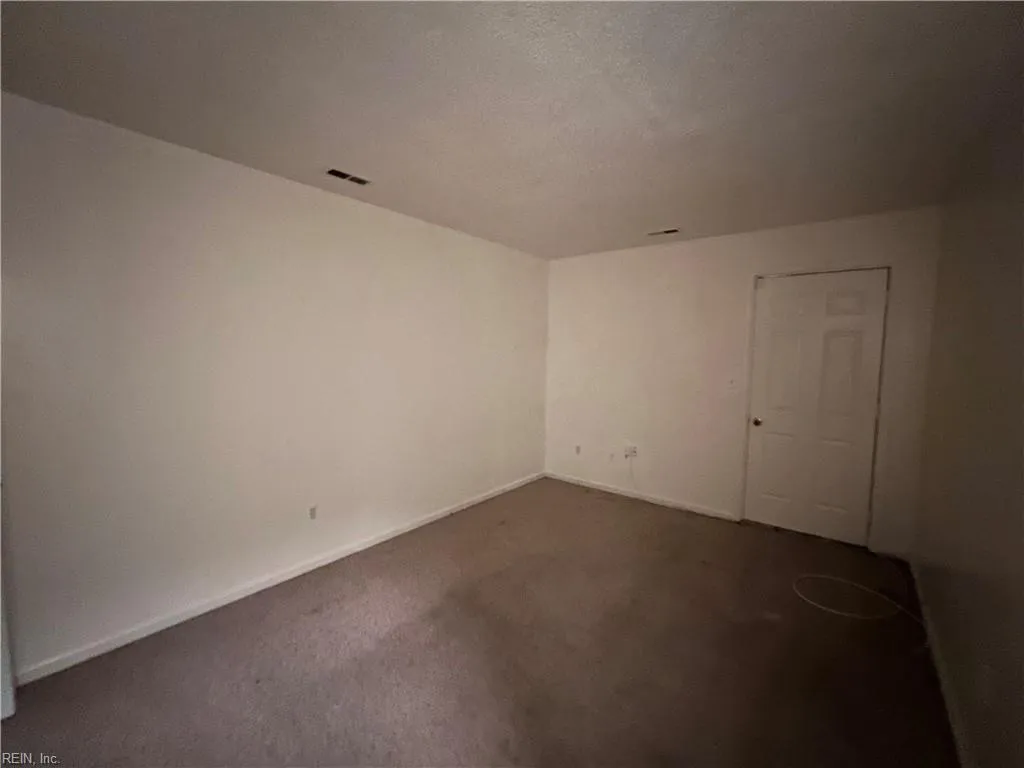 Portsmouth, Virginia 23702, United States, 3 Bedrooms Bedrooms, ,2 BathroomsBathrooms,Residential,Active,87043