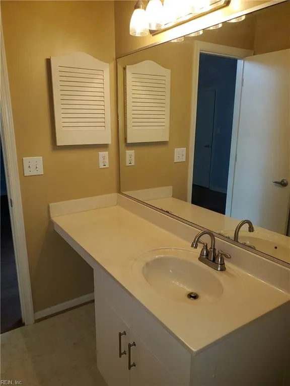 Chesapeake, Virginia 23320, United States, 2 Bedrooms Bedrooms, ,3 BathroomsBathrooms,Residential,Active,146778