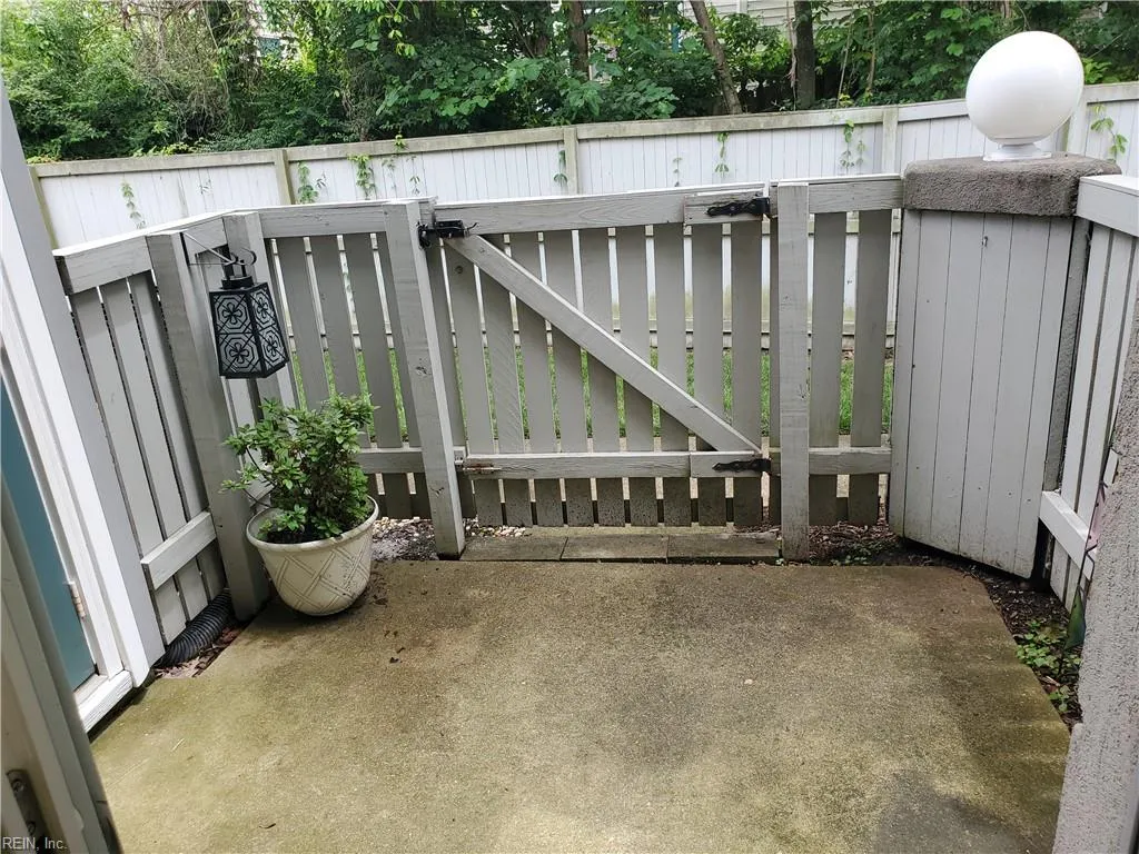 Chesapeake, Virginia 23320, United States, 2 Bedrooms Bedrooms, ,3 BathroomsBathrooms,Residential,Active,146778