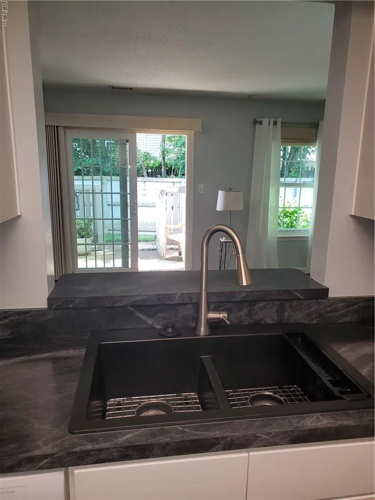 Chesapeake, Virginia 23320, United States, 2 Bedrooms Bedrooms, ,3 BathroomsBathrooms,Residential,Active,146778