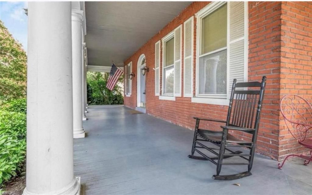 Photo of 1055 Cambridge Crescent #4, Norfolk, VA 23508 (MLS # 10622863)