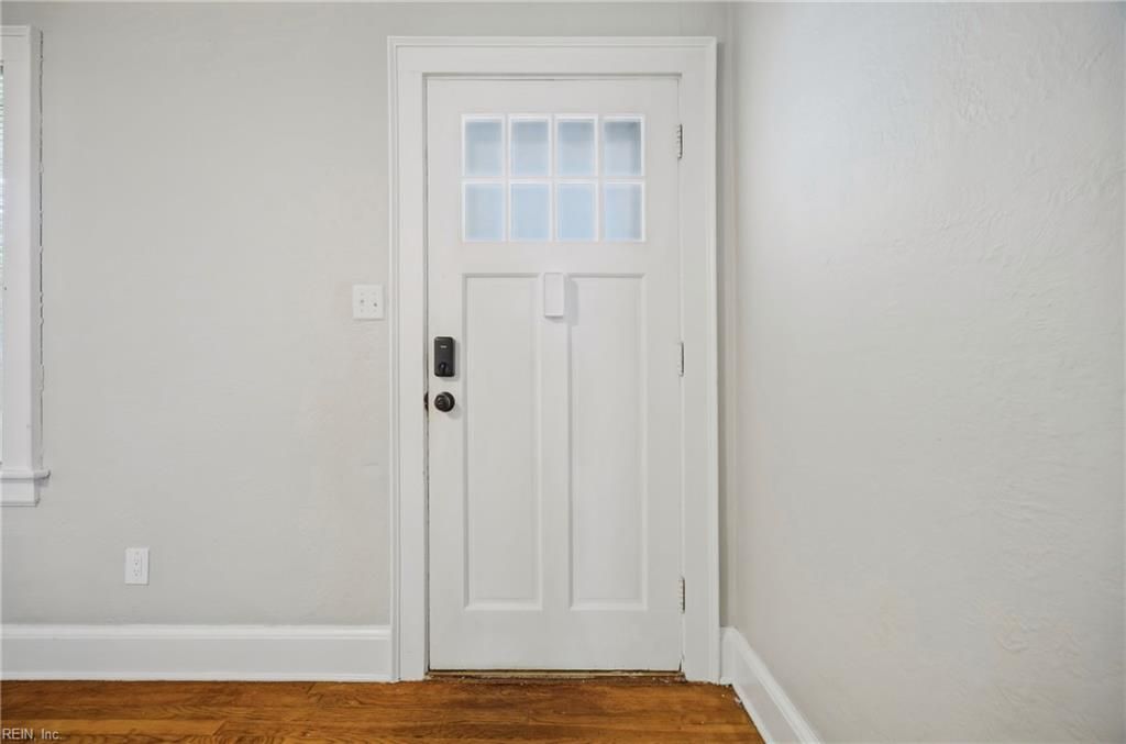 Photo of 13 California Avenue, Portsmouth, VA 23701 (MLS # 10640998)