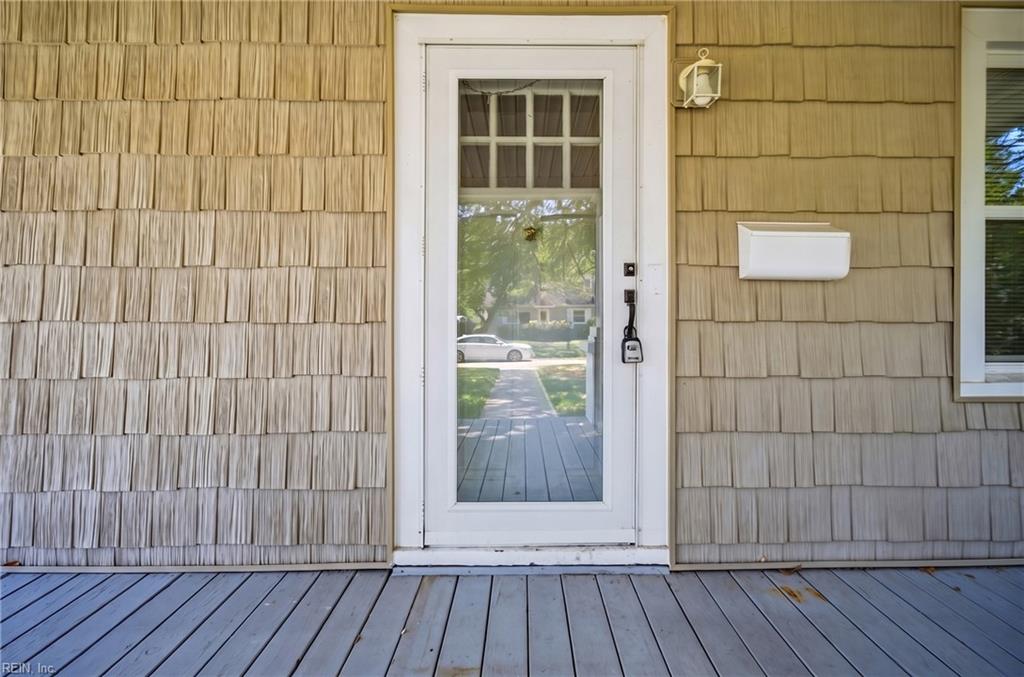 Photo of 13 California Avenue, Portsmouth, VA 23701 (MLS # 10640998)