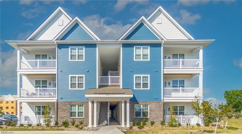 Photo of 1732 Dromolin Drive #303, Virginia Beach, VA 23456 (MLS # 10623770)
