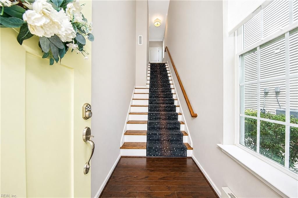 Photo of 3402 Queens Path, Williamsburg, VA 23185 (MLS # 10644357)