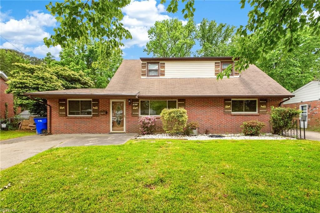 Photo of 1611 Modoc Avenue, Norfolk, VA 23503 (MLS # 10635456)