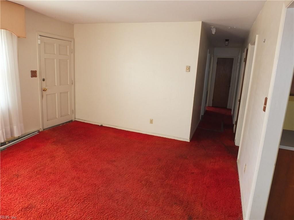 Photo of 228 Colony Road, Newport News, VA 23602 (MLS # 10618126)