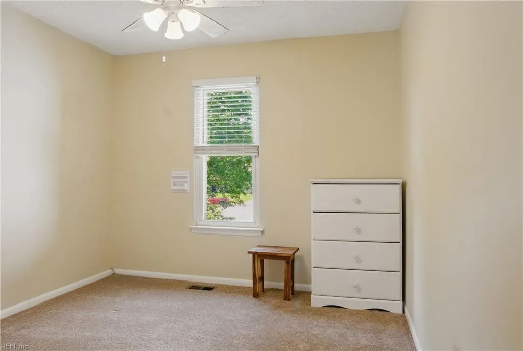 Virginia Beach, Virginia 23453, United States, 3 Bedrooms Bedrooms, ,2 BathroomsBathrooms,Residential,Pending,136221