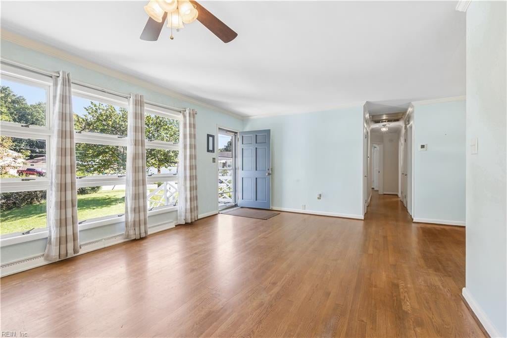Photo of 29 MacIrvin Drive, Newport News, VA 23606 (MLS # 10657132)