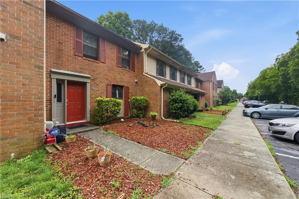 Photo of 340 Witness Lane #B, Newport News, VA 23608 (MLS # 10636550)