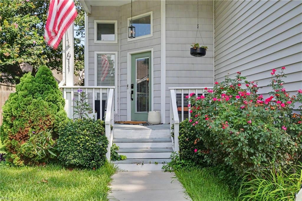 Photo of 611 Maryland Avenue, Virginia Beach, VA 23451 (MLS # 10648667)