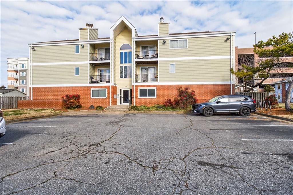 Photo of 315 24th Street #120, Virginia Beach, VA 23451 (MLS # 10619575)