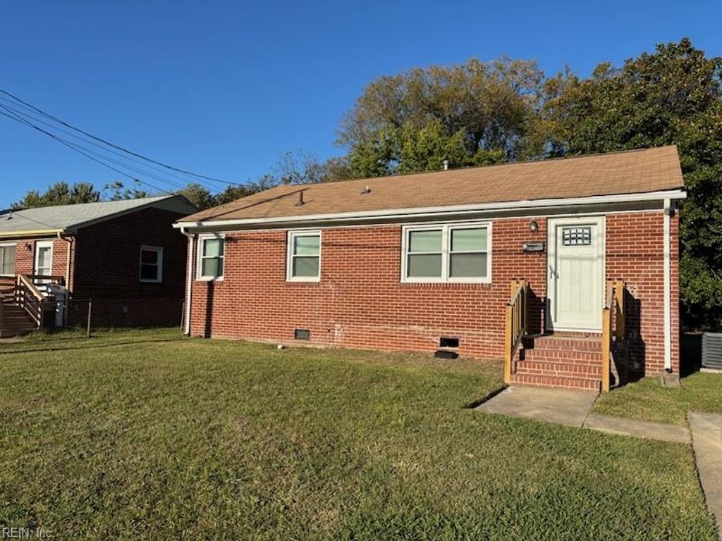 Photo of 16 Henderson Lane, Hampton, VA 23663 (MLS # 10607830)