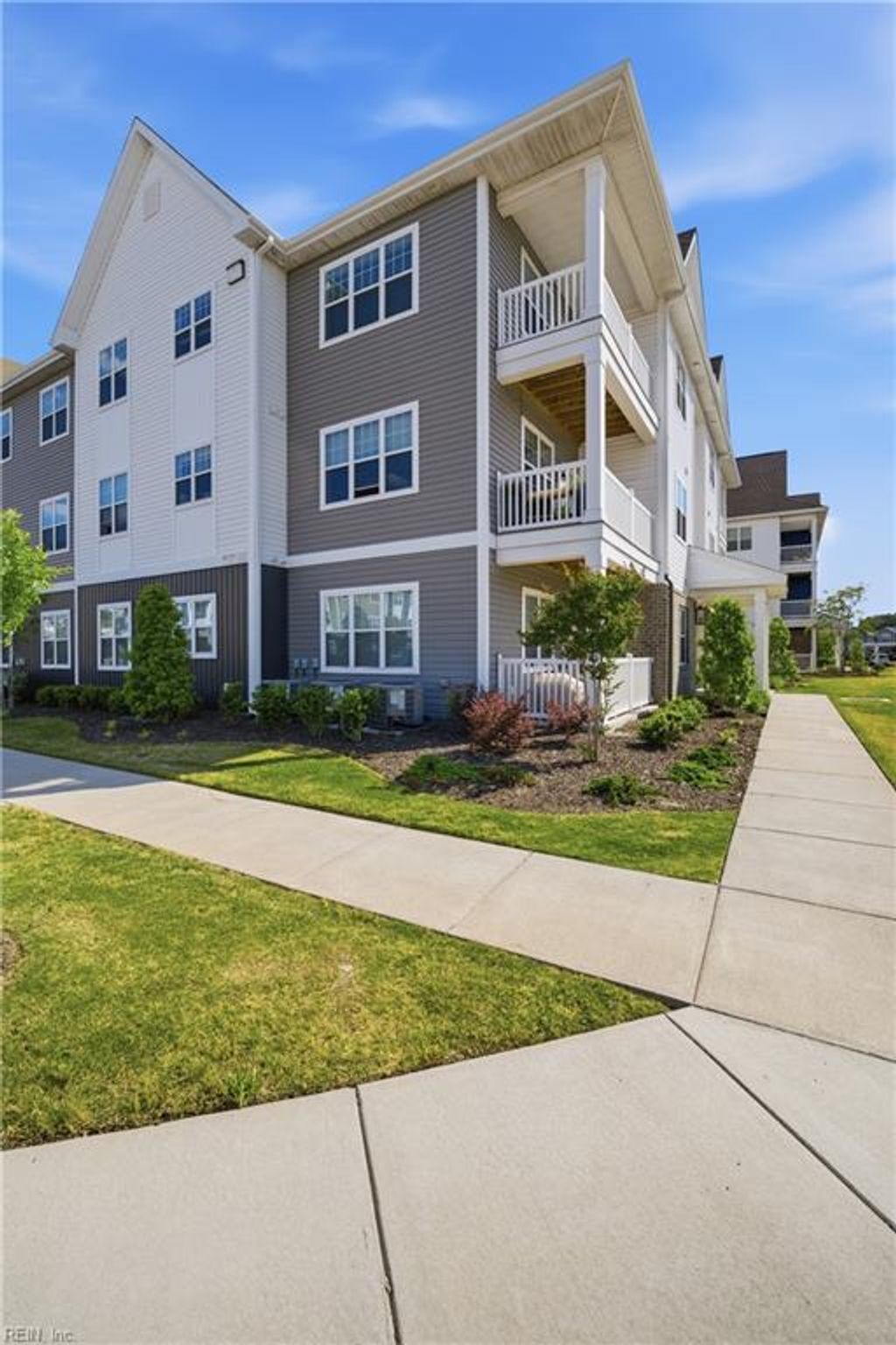 Photo of 1733 Dromolin Drive #304, Virginia Beach, VA 23456 (MLS # 10633486)