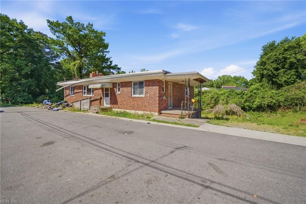 Photo of 125 S Capital Street, Suffolk, VA 23434 (MLS # 10633457)