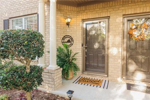 Photo of 2000 Picardy Court, Virginia Beach, VA 23454 (MLS # 10630129)