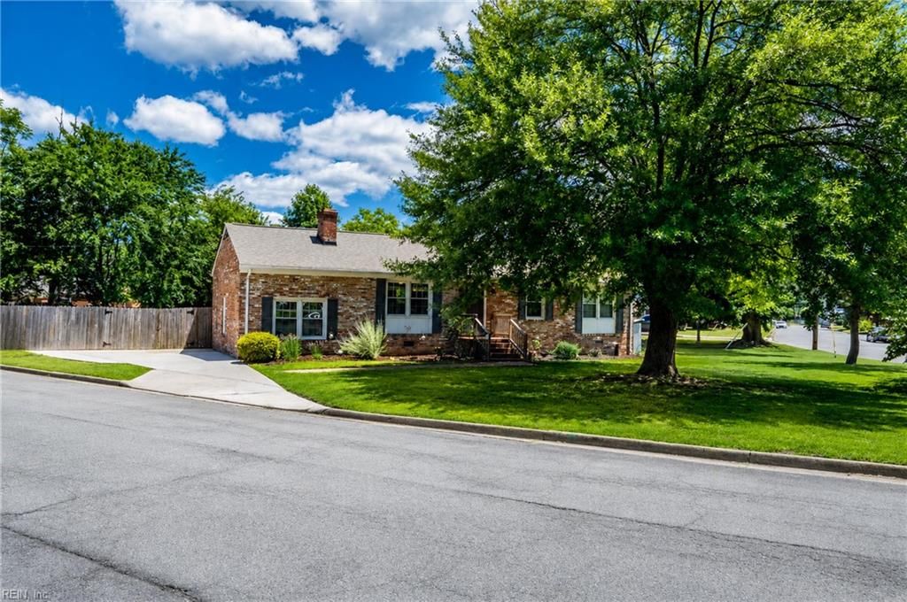 Photo of 72 Arden Drive, Newport News, VA 23601 (MLS # 10637619)