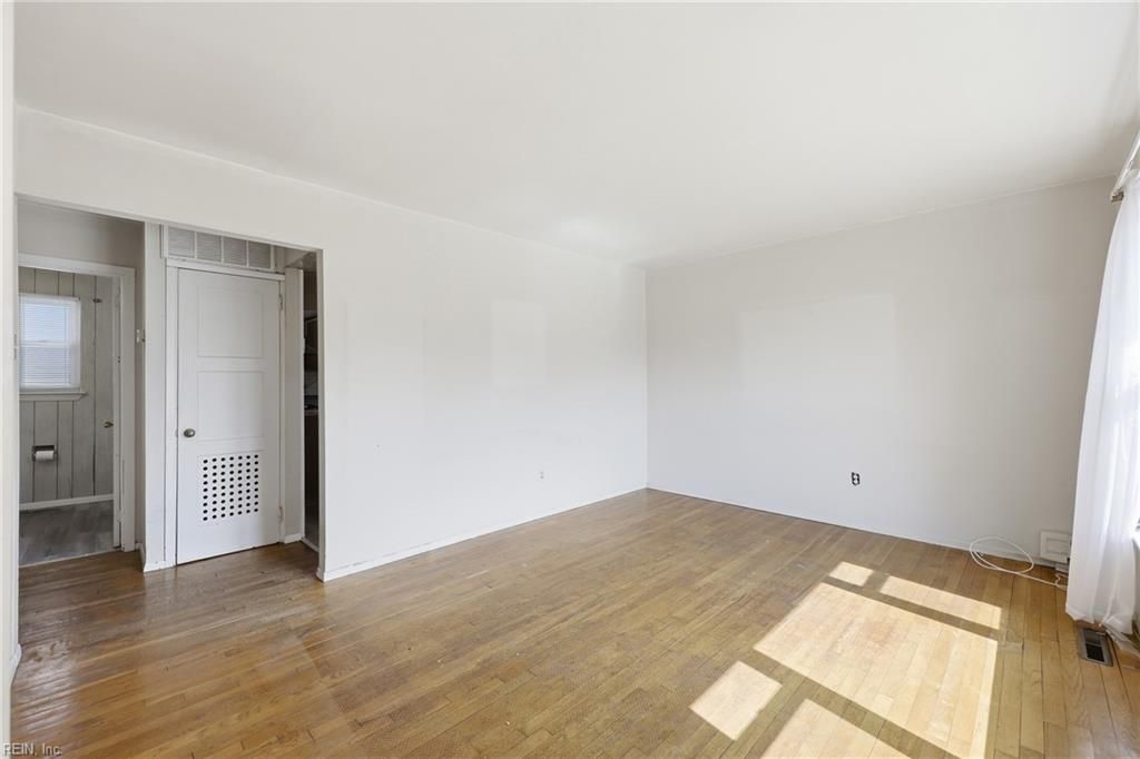 Photo of 4928 Clover Street, Virginia Beach, VA 23462 (MLS # 10624230)