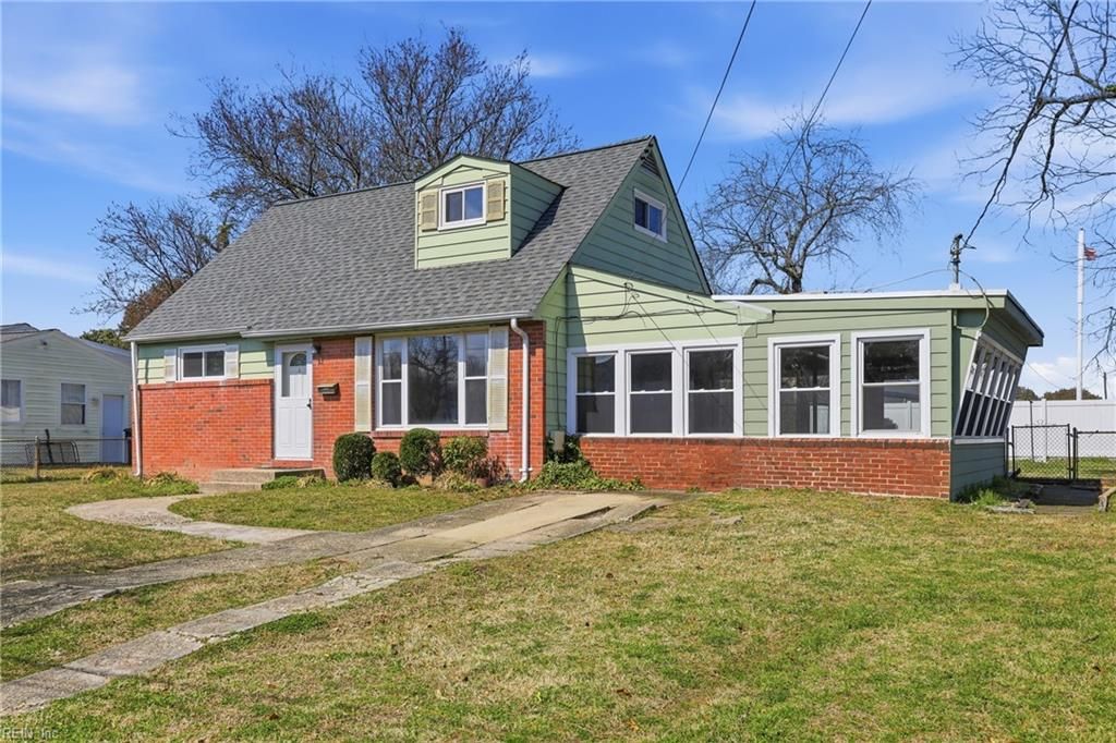 Photo of 4928 Clover Street, Virginia Beach, VA 23462 (MLS # 10624230)