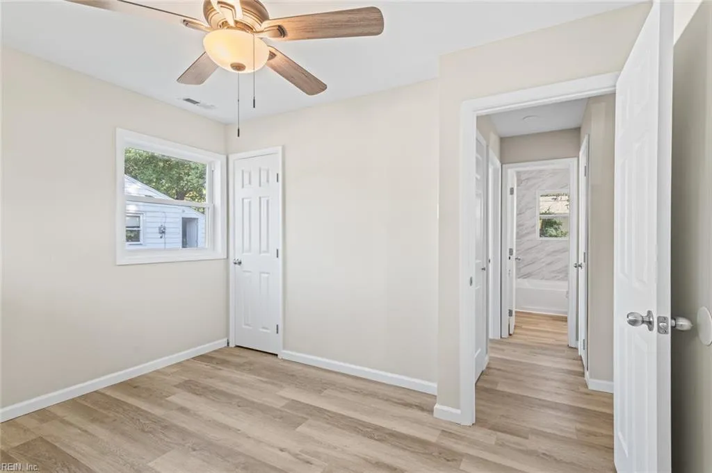 Hampton, Virginia 23663, United States, 2 Bedrooms Bedrooms, ,1 BathroomBathrooms,Residential,Active,203783