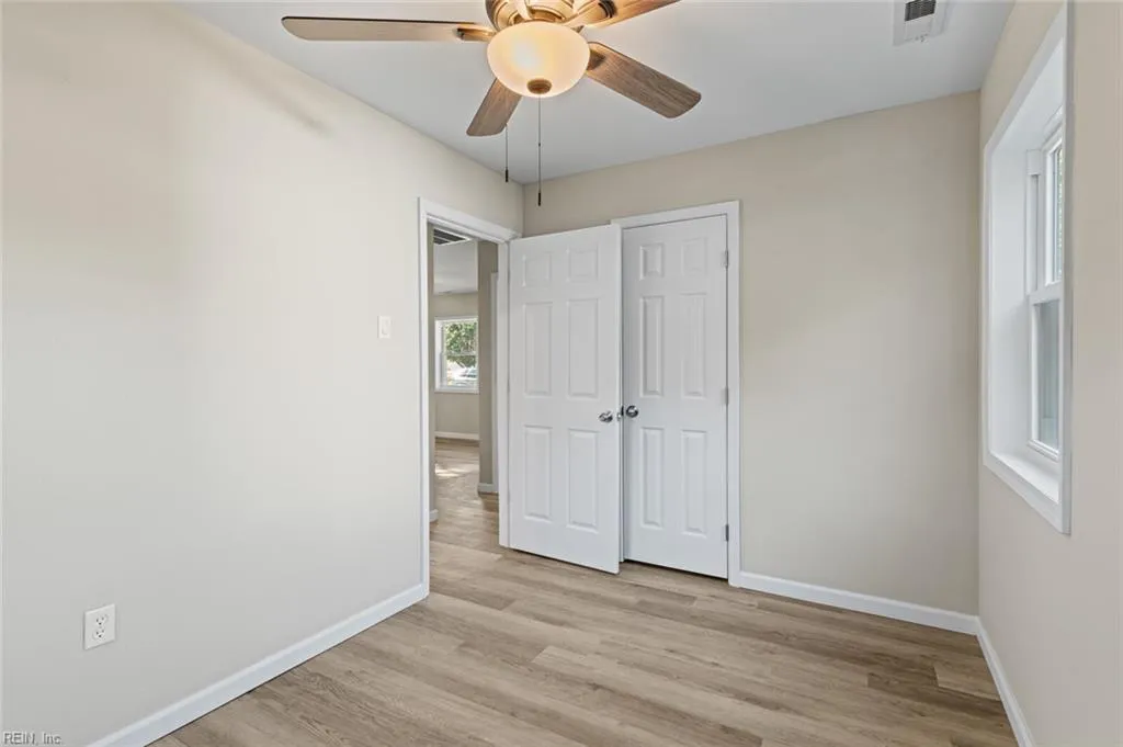 Hampton, Virginia 23663, United States, 2 Bedrooms Bedrooms, ,1 BathroomBathrooms,Residential,Active,203783