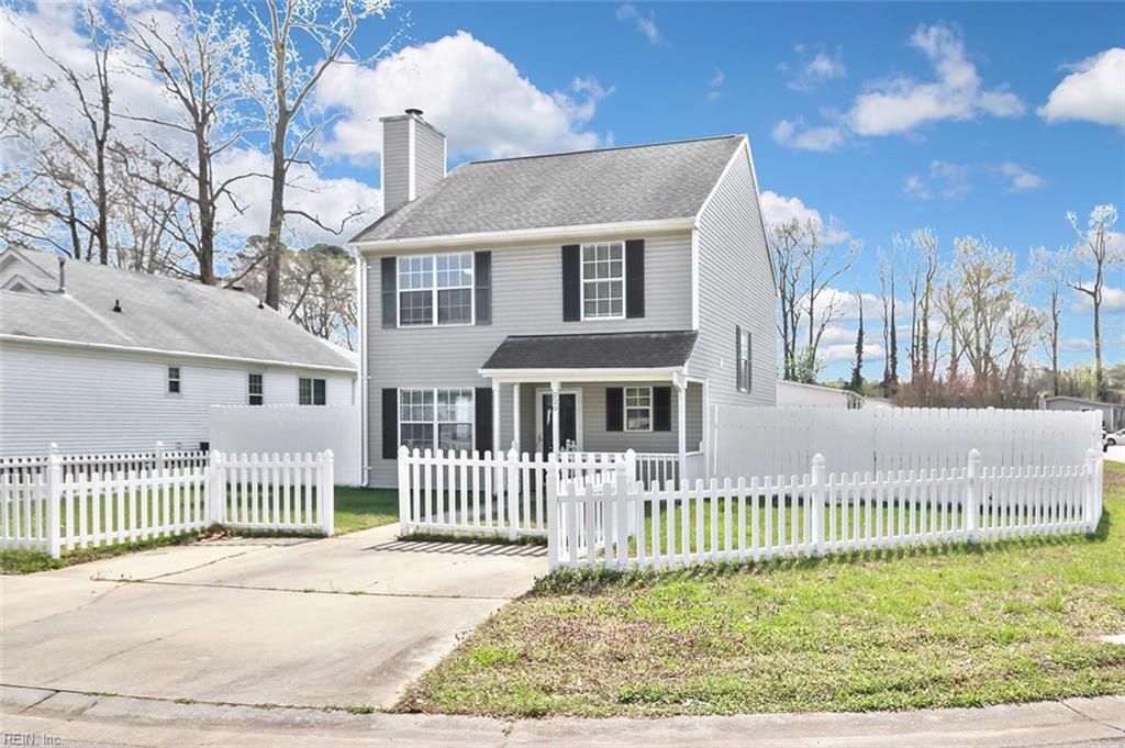 Photo of 220 Abingdon Circle, Suffolk, VA 23434 (MLS # 10627382)