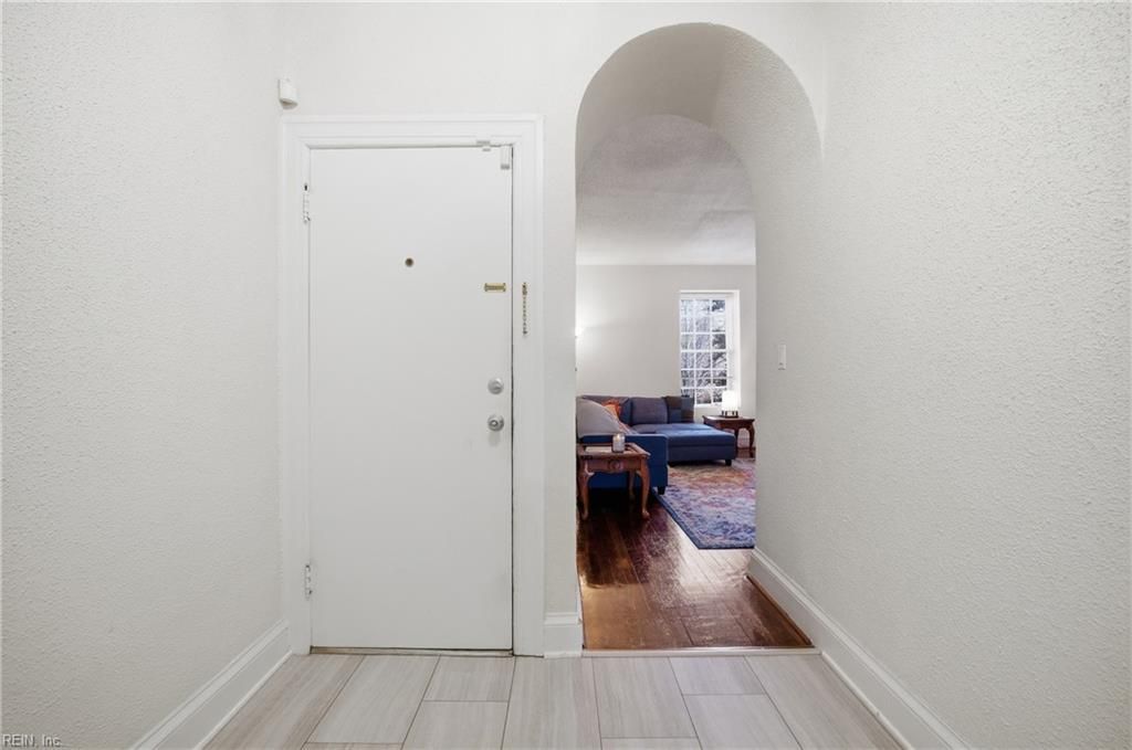 Photo of 1015 Colonial Avenue #4, Norfolk, VA 23507 (MLS # 10628561)