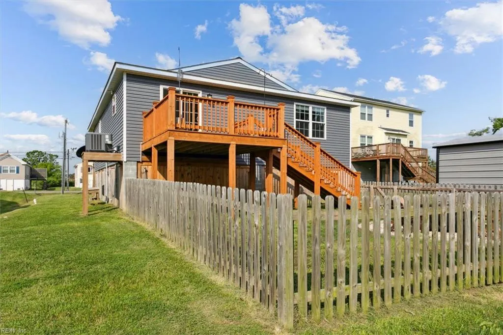 Poquoson, Virginia 23662, United States, 3 Bedrooms Bedrooms, ,3 BathroomsBathrooms,Residential,Active,153375