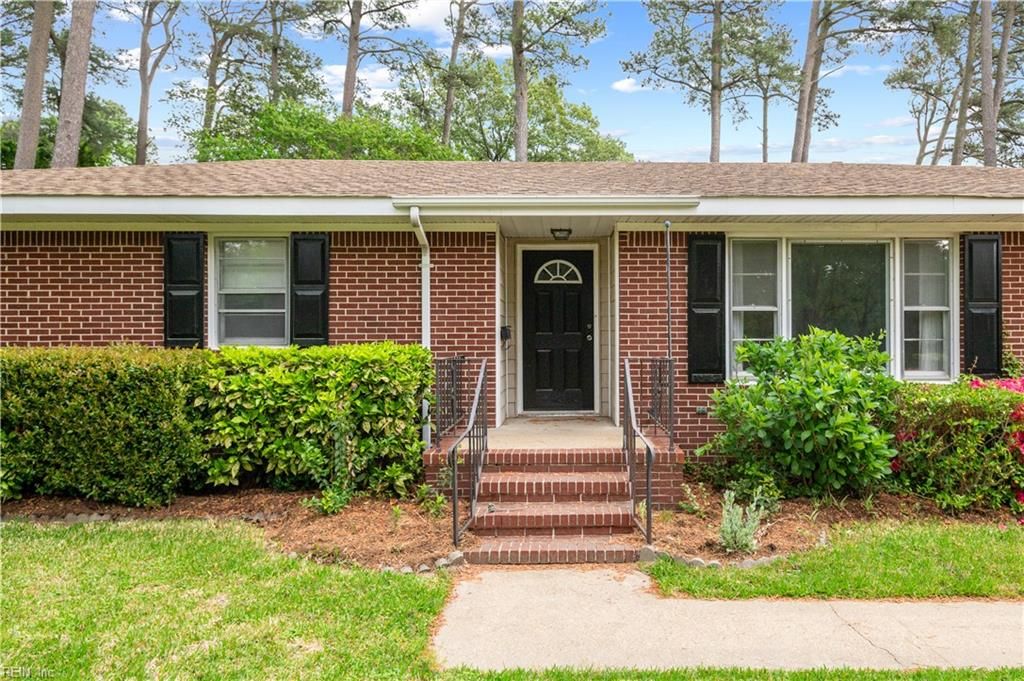 Photo of 2204 Bayville Road, Virginia Beach, VA 23455 (MLS # 10630717)