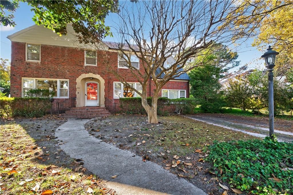 Photo of 6061 Newport Crescent, Norfolk, VA 23505 (MLS # 10601725)