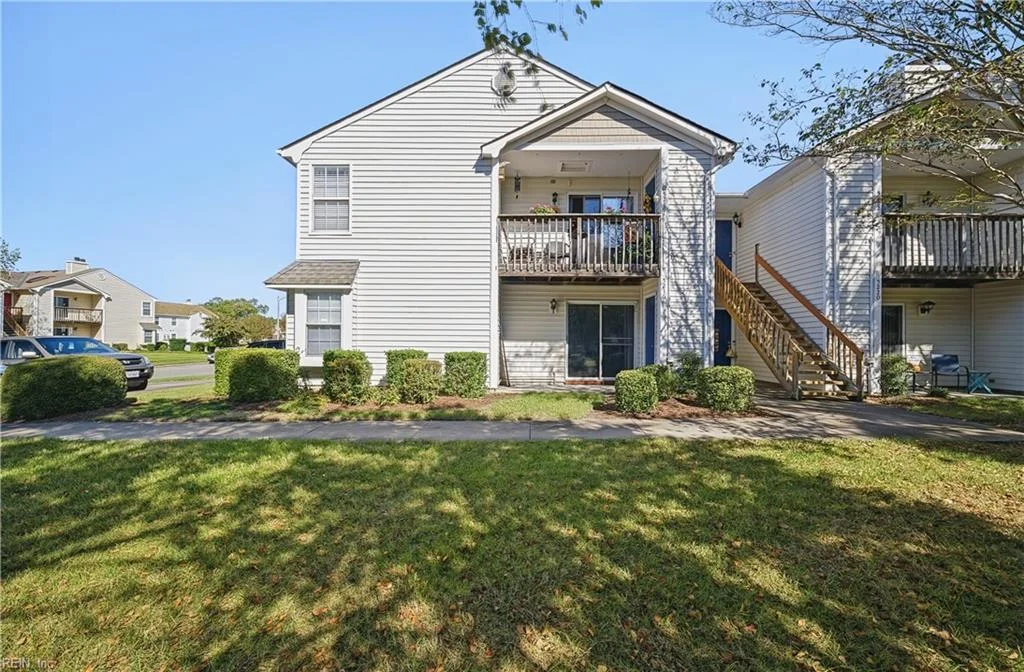 5216 Breezewood Arch