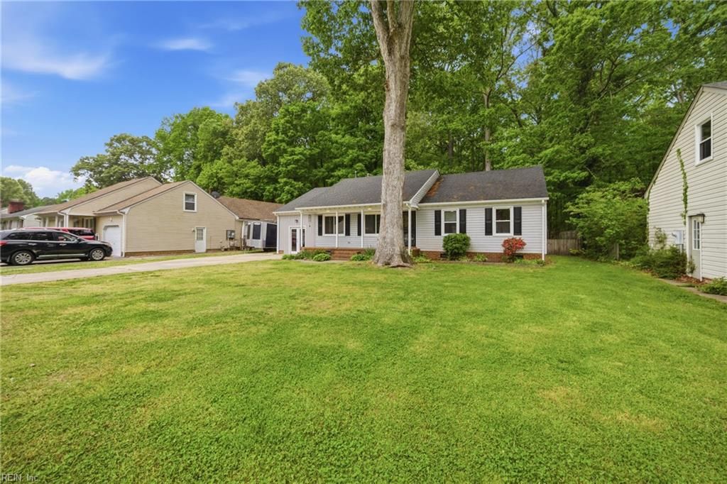 Photo of 560 Denver Avenue, Chesapeake, VA 23322 (MLS # 10634208)