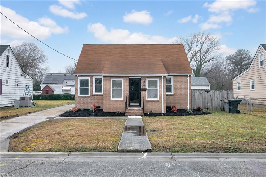 Photo of 709 New York Avenue, Hampton, VA 23661 (MLS # 10620896)