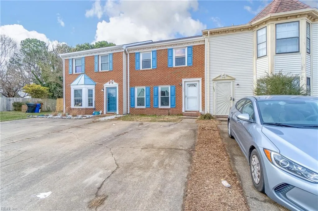 Virginia Beach, Virginia 23455, United States, 3 Bedrooms Bedrooms, ,3 BathroomsBathrooms,Residential,Pending,10934