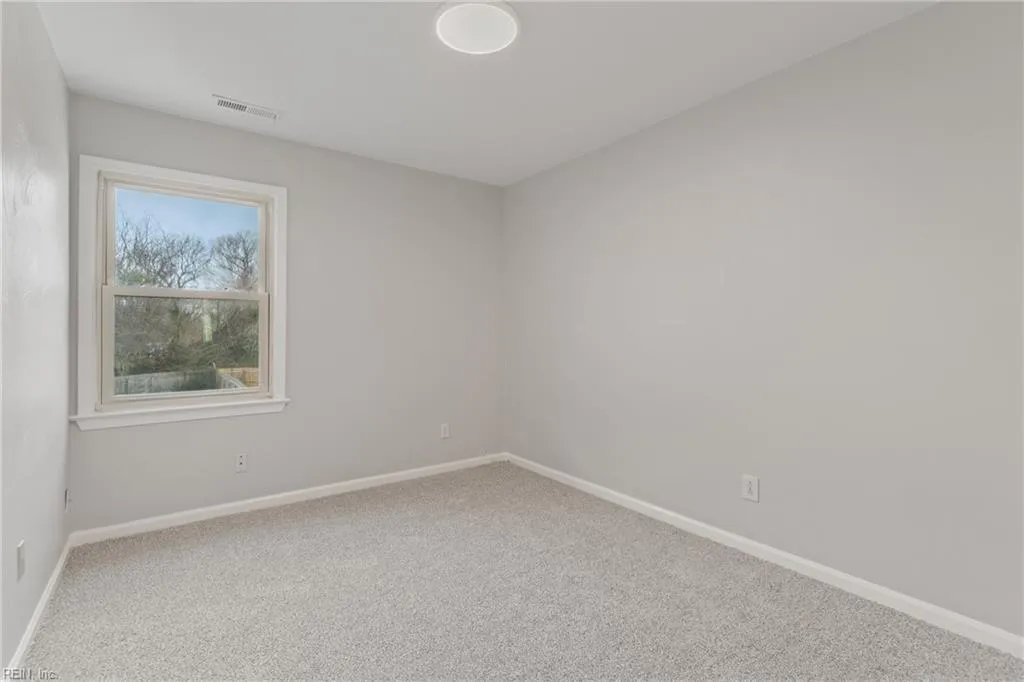 Virginia Beach, Virginia 23455, United States, 3 Bedrooms Bedrooms, ,3 BathroomsBathrooms,Residential,Pending,10934