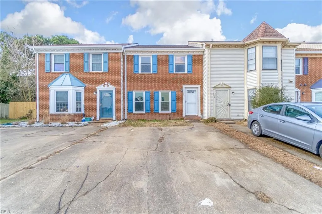 Virginia Beach, Virginia 23455, United States, 3 Bedrooms Bedrooms, ,3 BathroomsBathrooms,Residential,Pending,10934