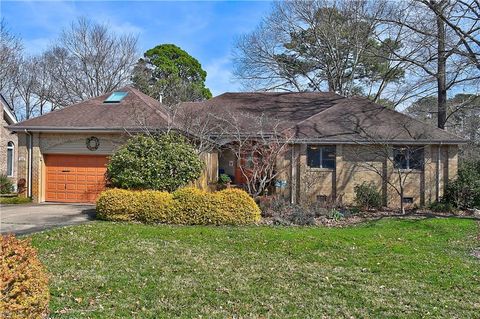 Photo of 304 Shadowlake Dr Dr, Chesapeake, VA 23320 (MLS # 10623907)