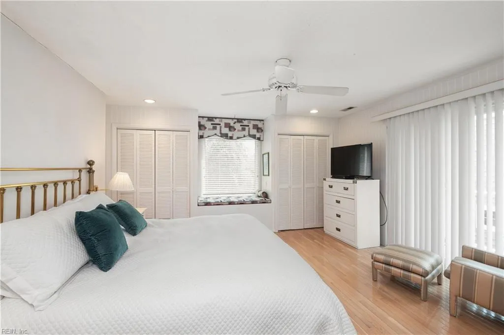 Virginia Beach, Virginia 23451, United States, 5 Bedrooms Bedrooms, ,4 BathroomsBathrooms,Residential,Active,146908