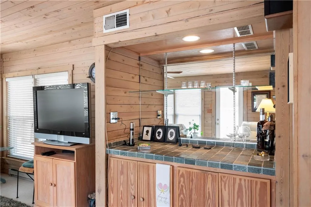 Virginia Beach, Virginia 23451, United States, 5 Bedrooms Bedrooms, ,4 BathroomsBathrooms,Residential,Active,146908