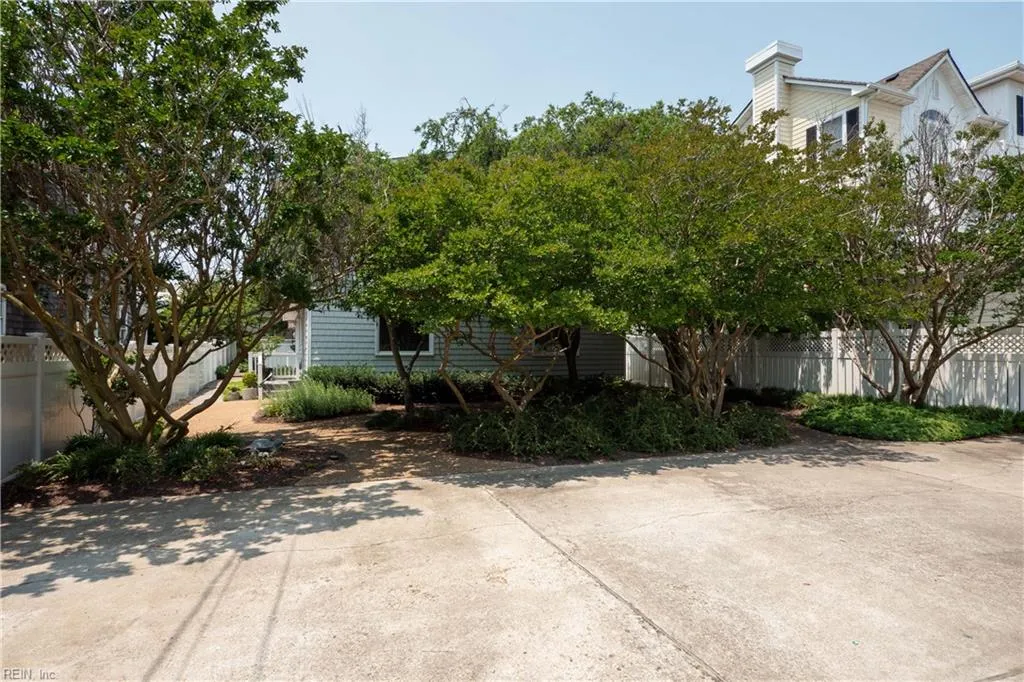 Virginia Beach, Virginia 23451, United States, 5 Bedrooms Bedrooms, ,4 BathroomsBathrooms,Residential,Active,146908