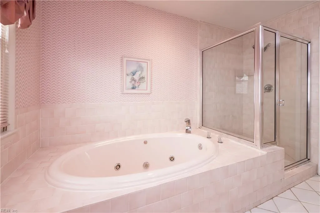 Virginia Beach, Virginia 23451, United States, 5 Bedrooms Bedrooms, ,4 BathroomsBathrooms,Residential,Active,146908