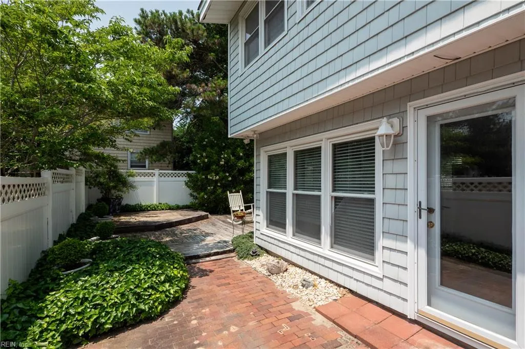 Virginia Beach, Virginia 23451, United States, 5 Bedrooms Bedrooms, ,4 BathroomsBathrooms,Residential,Active,146908