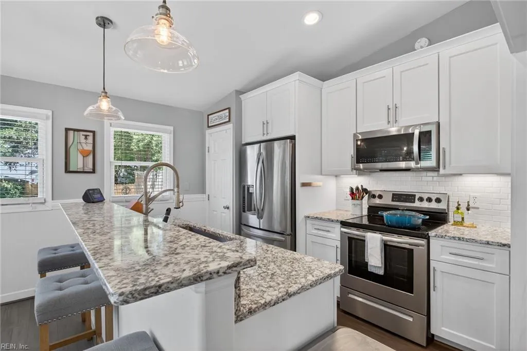 Virginia Beach, Virginia 23455, United States, 3 Bedrooms Bedrooms, ,3 BathroomsBathrooms,Residential,Active,237777