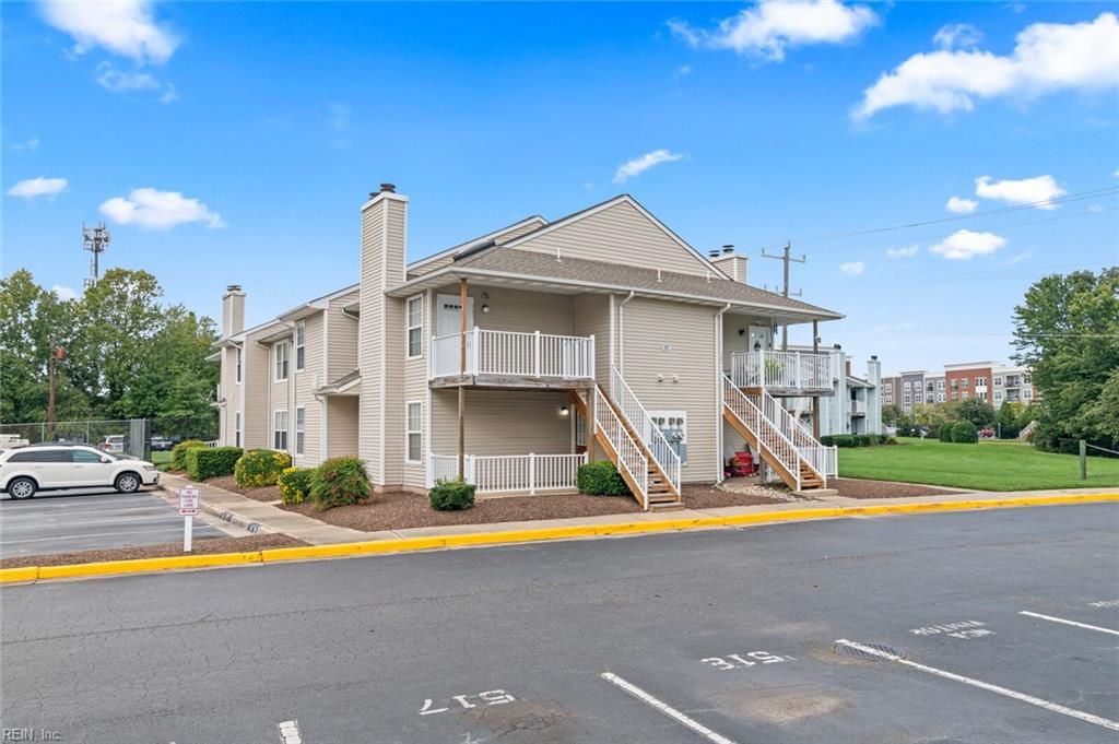 Photo of 543 Landfall Arch, Virginia Beach, VA 23462 (MLS # 10604748)