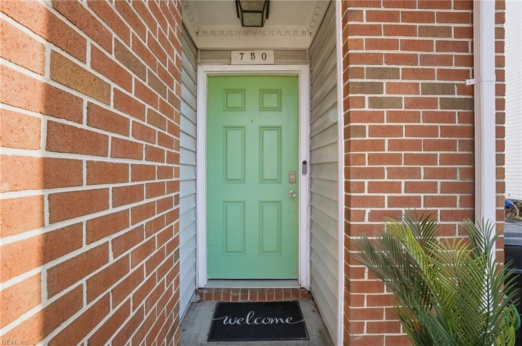 Photo of 750 Glenshire Drive, Virginia Beach, VA 23462 (MLS # 10618990)