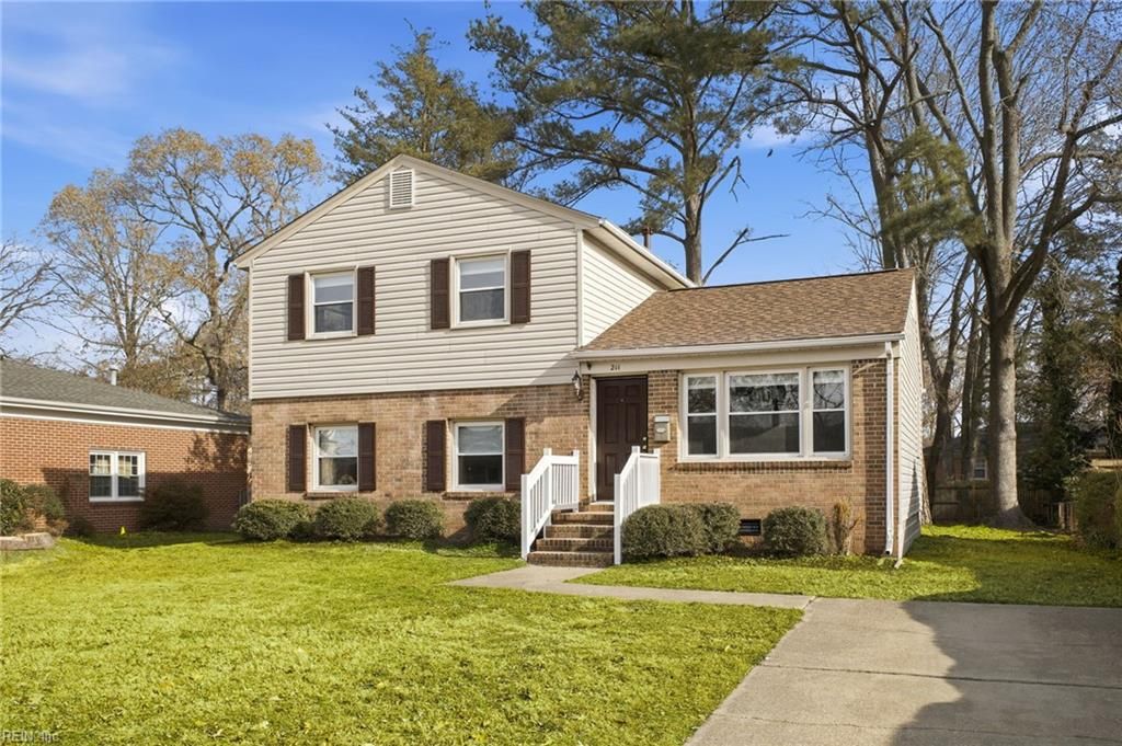 Photo of 211 Madrid Drive, Hampton, VA 23669 (MLS # 10614050)